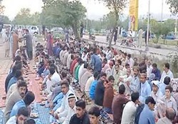 چالشی جذاب با لذت شنیدن صدای آب در شبهای بهاری رمضان + فیلم