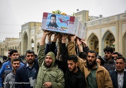خداحافظی با پیکر شهیدی که با شهادتش مهر طهارت به نامش زد + فیلم