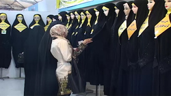 آمارهای باورنکردنی واردات چادرمشکی/ پیشنهاد مافیای واردات چادر به تنها کارخانه تولید چادر چه بود ؟