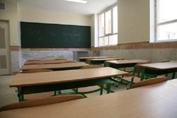 اختلافی که هشت هزار دانش آموز تهرانی را سرگردان می‌کند + فیلم