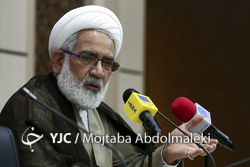 بازدید فرمانده سپاه از نمایشگاه پیشگامان گام دوم انقلاب