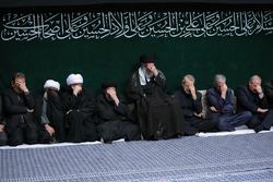 عزاداری شام غریبان در حسینیه امام خمینی(ره)
