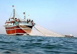 رصد ناوگروه آمریکایی توسط نیروی دریایی ارتش + فیلم