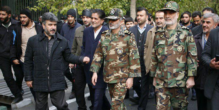 راهپیمایی مردم تهران در محکومیت آشوب‌های اخیر/ سردار سلامی: دشمنان از خط قرمز‌های ما عبور کنند، نابود می‌شوند