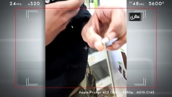 لحظه لو رفتن استادی که کلاس آنلاینش را در جکوزی برگزار کرده بود + فیلم