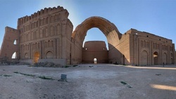 بزرگ‌ترین اثر معماری ساسانی طاق کسری است + فیلم