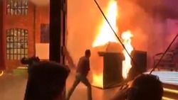 فیلم لحظه انفجار وحشتناک باتری یک موتورسیکلت