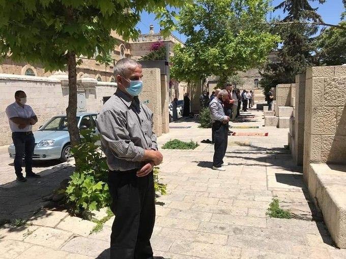 اقامه نماز جمعه در پشت در‌های مسجد الاقصی