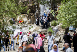 آبشار گنجنامه یخ زد