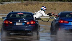 ساخت BMW چوبی توسط یک پدر هنرمند برای فرزندش! + فیلم