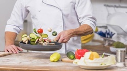 آیا خوراکی کپک زده را باید کاملا دور بریزیم؟