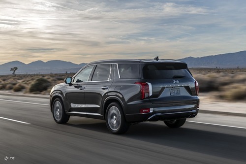 تویوتا هایلندر در مقابل هیوندای پالیسید: کدام SUV عملکرد بهتری دارد؟