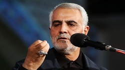 بدون تعارف با کارمند مترو که یک نفر را از مرز سکته نجات داد + فیلم