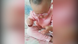 تقلید صدای خر و پف پدر توسط فرزندش + فیلم