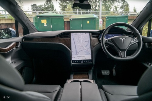 جگوار I-Pace در مقابل تسلا مدل X: کدام خودروی برقی مناسب است؟  + تصاویر