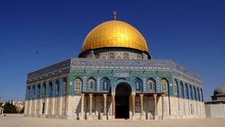 تصاویری از حمله نظامیان رژیم صهیونیستی به نمازگزاران مسجدالاقصی