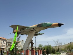درگ جذاب خودرو با جنگنده + فیلم