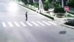 تصادف وحشتناک پیکان وانت با پژو ۴۰۵ + فیلم