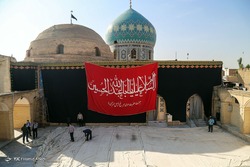 این خیمه همیشه برپاست