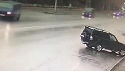 لحظه تصادف دلخراش خودرو با دوچرخه سوار + فیلم