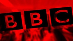 تلاش ناکام مجری BBC برای نشان دادن تأثیر تحریم‌ها در تضعیف ایران + فیلم