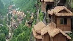 تلاش نافرجام آتش نشانان آمریکایی برای اطفاء حریق یک آسمان خراش + فیلم