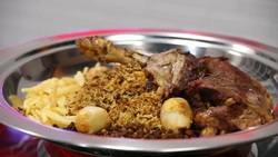 آموزش یک غذای یونانی بسیار جذاب به نام اسپانا کوپیتا + فیلم