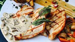 طرز تهیه پاستا با سس نخود و اسفناج + فیلم