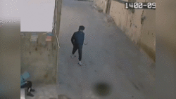 سرقت تلفن همراه یک زن در کوتاه ترین زمان + فیلم
