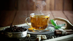 تأثیر دمنوش ها برای کنترل تب کودکان + فیلم