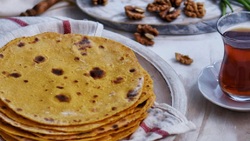 طرز تهیه نان زنجبيل و گردو + فیلم