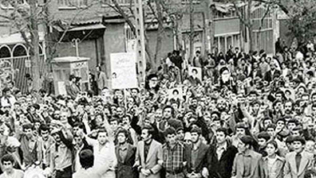 نماهنگ سرود انقلابی «خمینی ای امام(ره)»