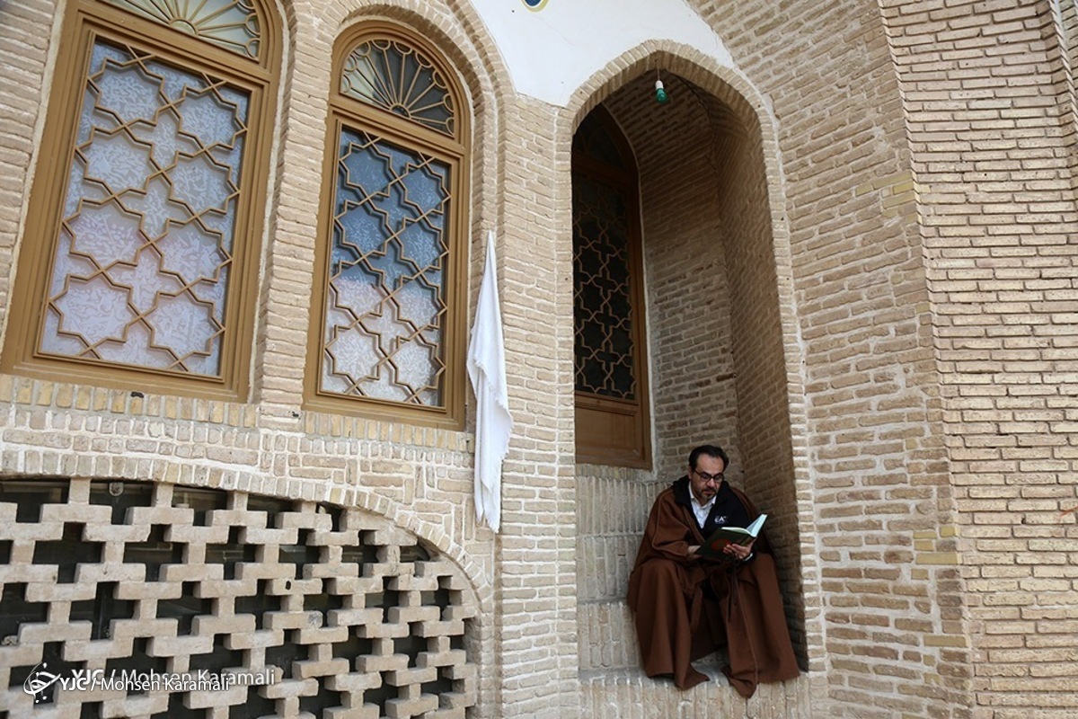 مراسم معنوی اعتکاف در مسجد حنانه نجف