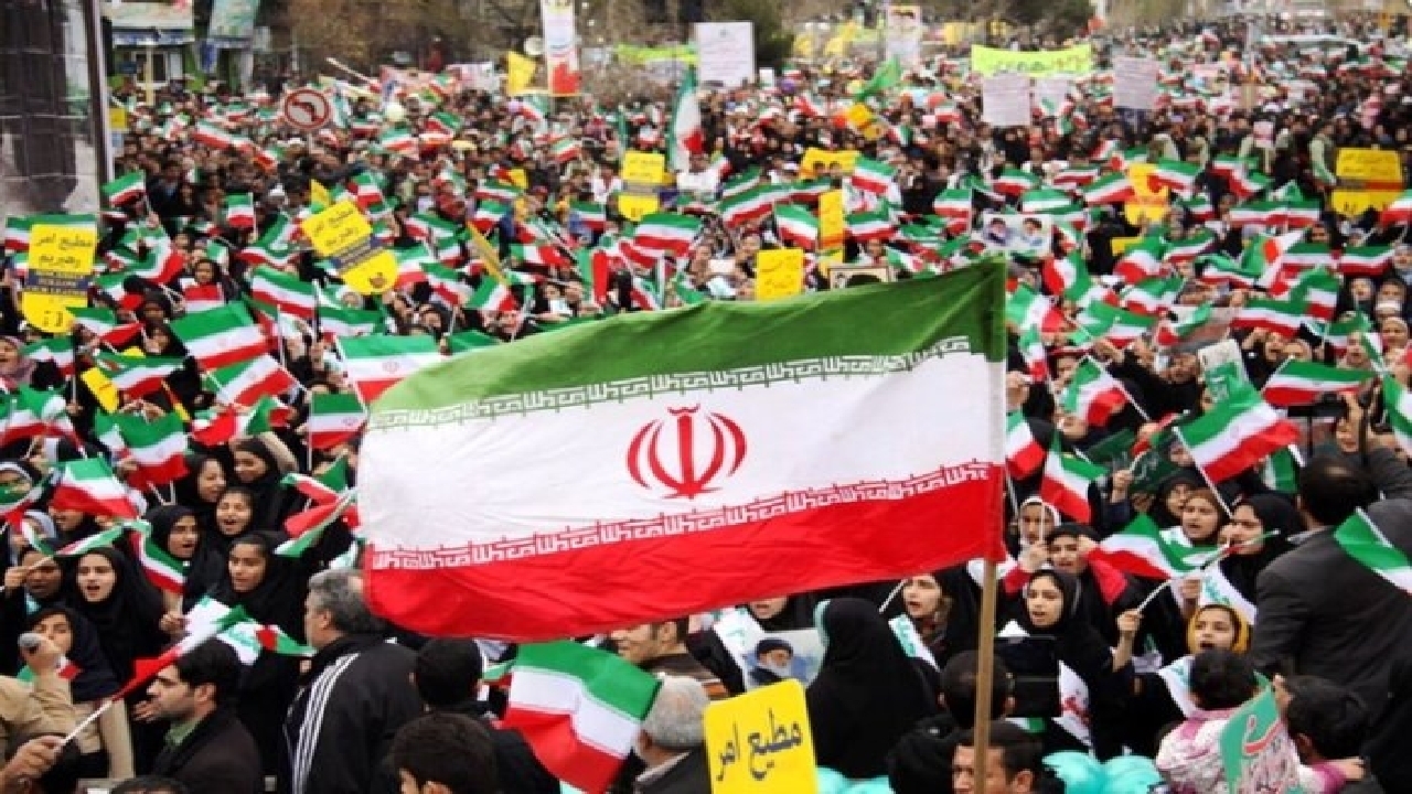راهپیمایی 22 بهمن در مشهد