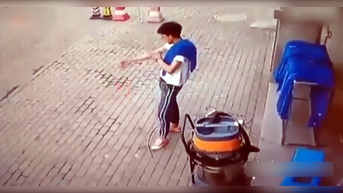 لحظه هولناک به رگبار بستن یک فروشنده + فیلم
