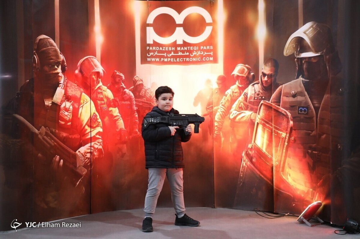 نمایشگاه پوشاک شهر خانواده