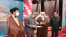 حرکت عجیب و خطرناک راننده تاکسی در تونل + فیلم
