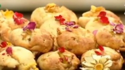 طرز تهیه فيله مرغ پولكی با سس سوئيت چيلی + فیلم