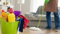 لحظه سقوط یک پارکورکار از بالای ساختمان + فیلم