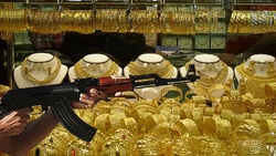 گرفتن مچ سارق تلفن همراه در مغازه + فیلم