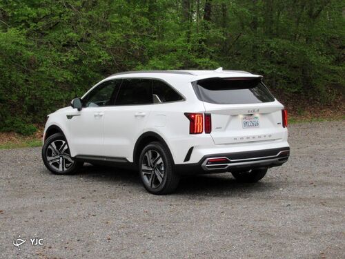 کیا سورنتو PHEV 2022 در مقابل تویوتا راو4 پرایم 2022
