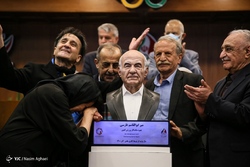 رونمایی از سردیس قهرمانان المپیک
