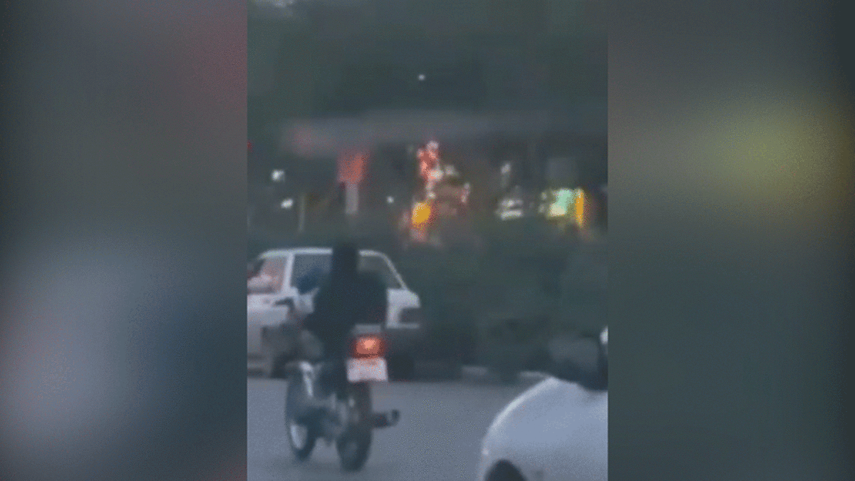 انجام حرکات بدنسازی با توپ + فیلم
