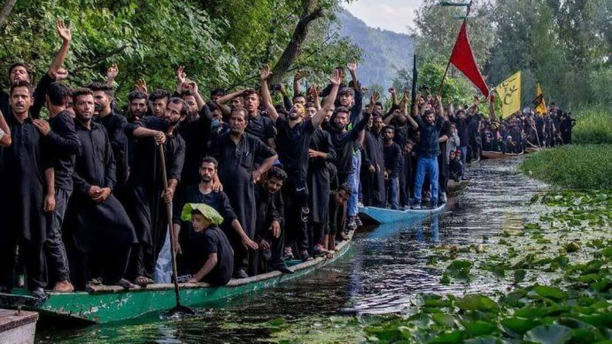 یک زن مسیحی از نخل سرفره کاشان حاجت گرفت + فیلم