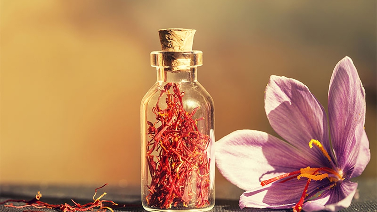 راز عطر زدن اصولی + فیلم