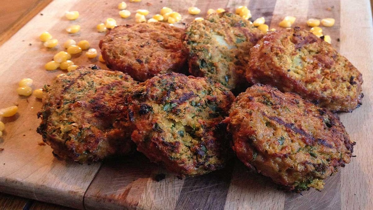 آموزش طرز تهیه باقلوای پرچمی + فیلم