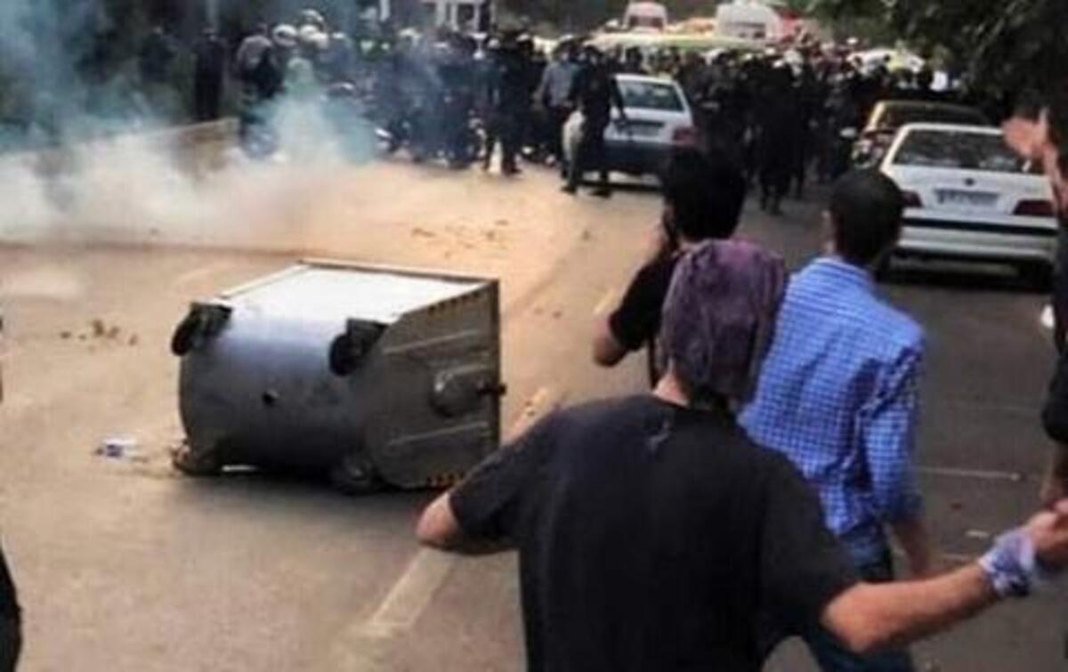 لحظه انفجار آسمان خراش ۳۰۰ متری در چین + فیلم