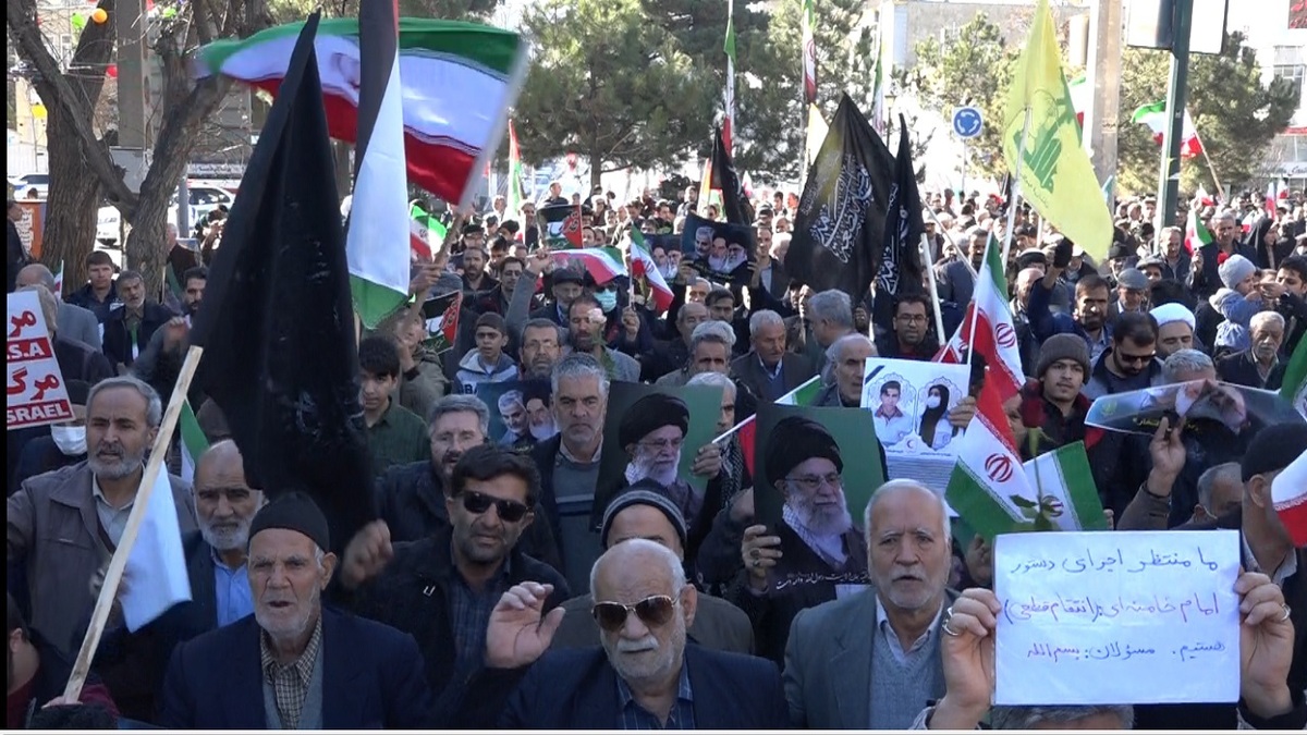 راهپیمایی مردم تبریز در محکومیت حادثه تروریستی کرمان