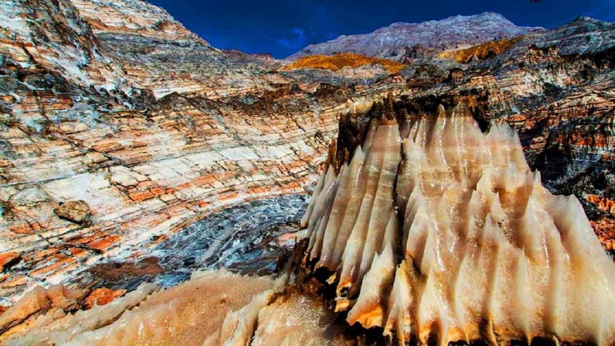 آشنایی با صنعت عبابافی در روستای کردوان بوشهر + فیلم
