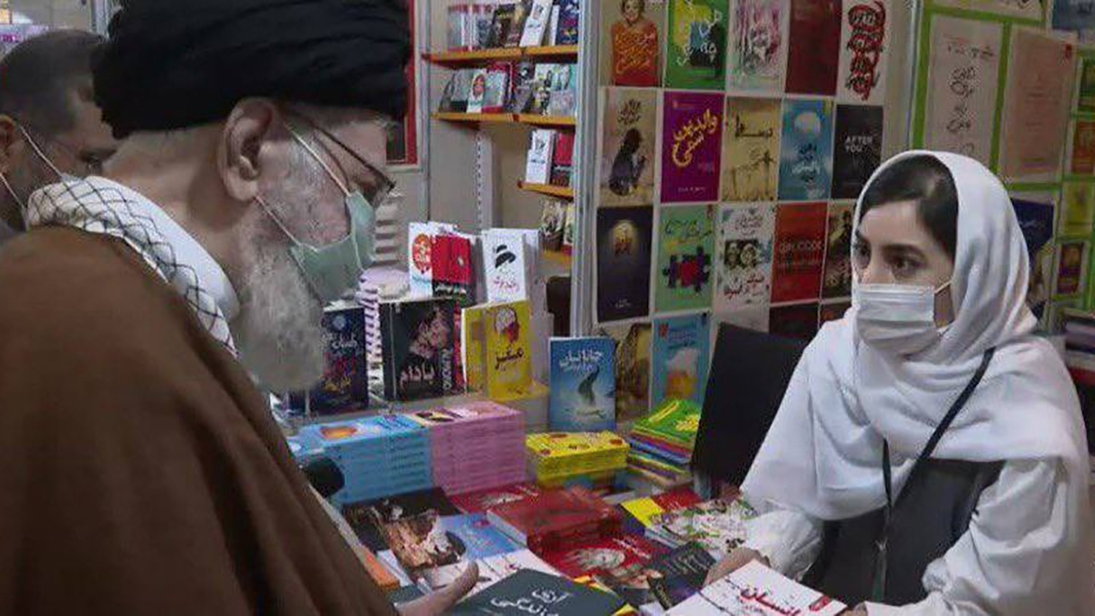 دعایی که آیت‌الله بهجت به رهبر انقلاب توصیه کردند + فیلم
